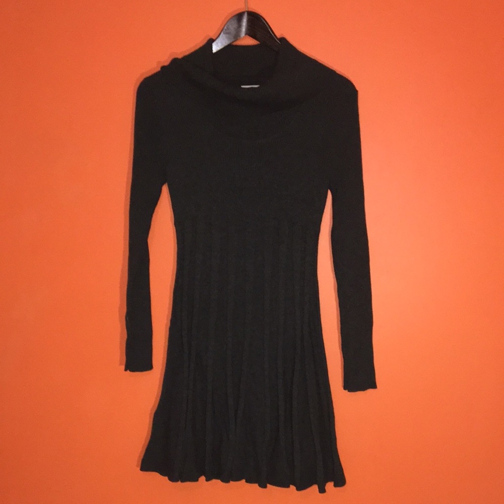 Calvin Klein Long Sleeve Knit Pleated Cowl Neck Dress Woman’s Medium/Large 8-12